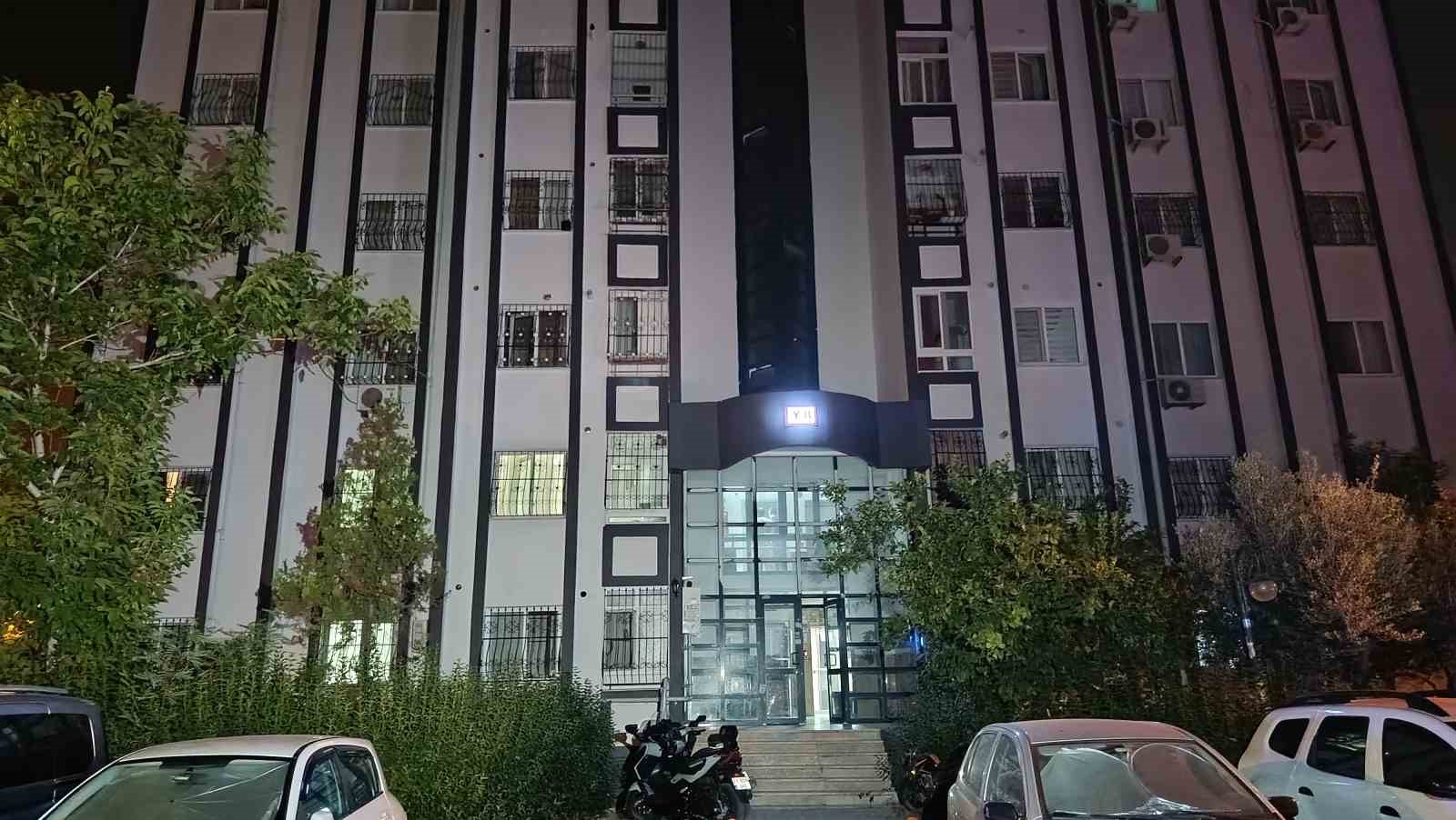Boşanma kararı kanlı bitti: Karısını uykusunda öldürdü