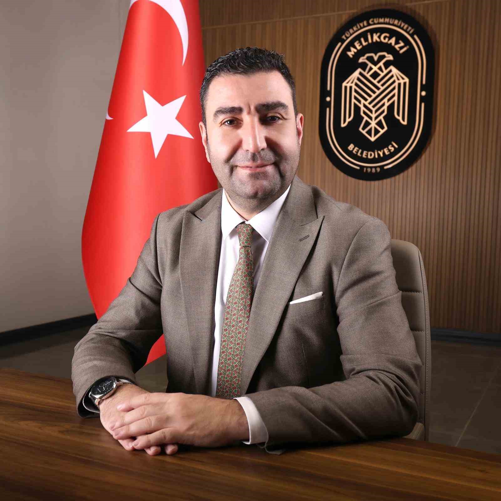 Erciyes’ten bisikletle indiği sırada bisikletten düşen Melikgazi Belediyesi Özel Kalem Müdürü hayatını kaybetti