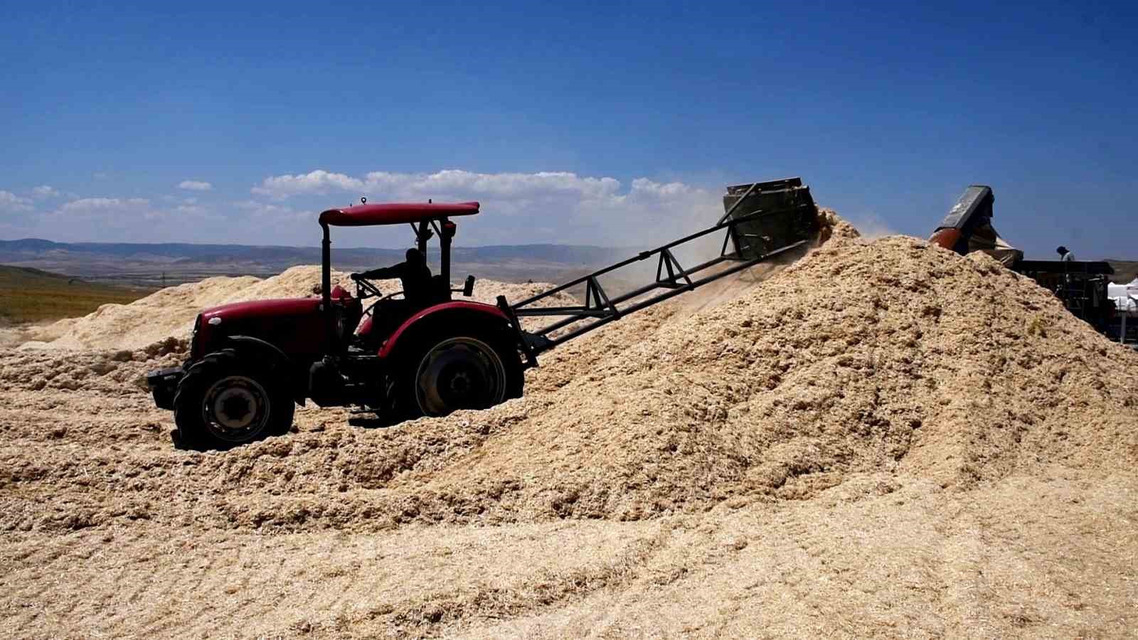 Yozgat’ta saman mesaisi: Tozun içinde ekmek mücadelesi