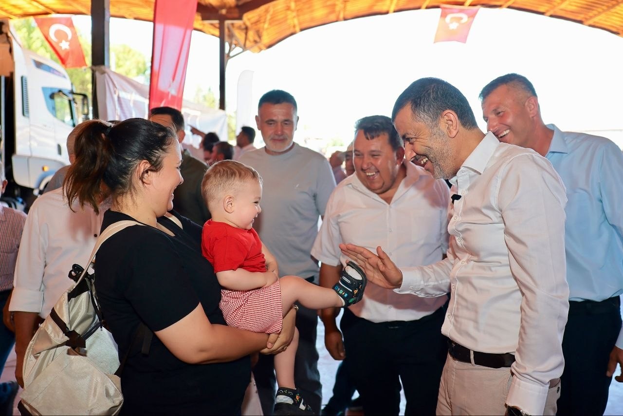 Başkan Çavuşoğlu’ndan Beyağaç’a çıkarma