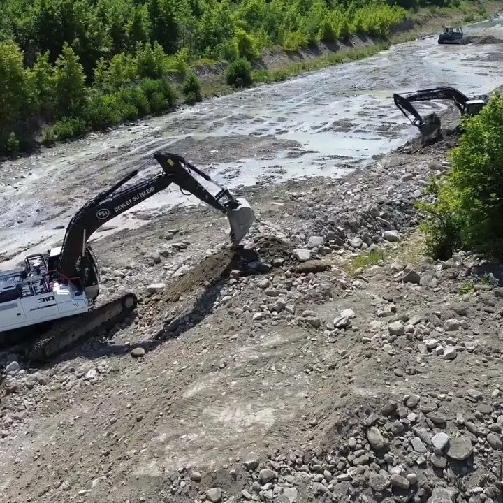 Sinop’ta muhtemel sel ve taşkınlara karşı "dere ıslahı" mesaisi