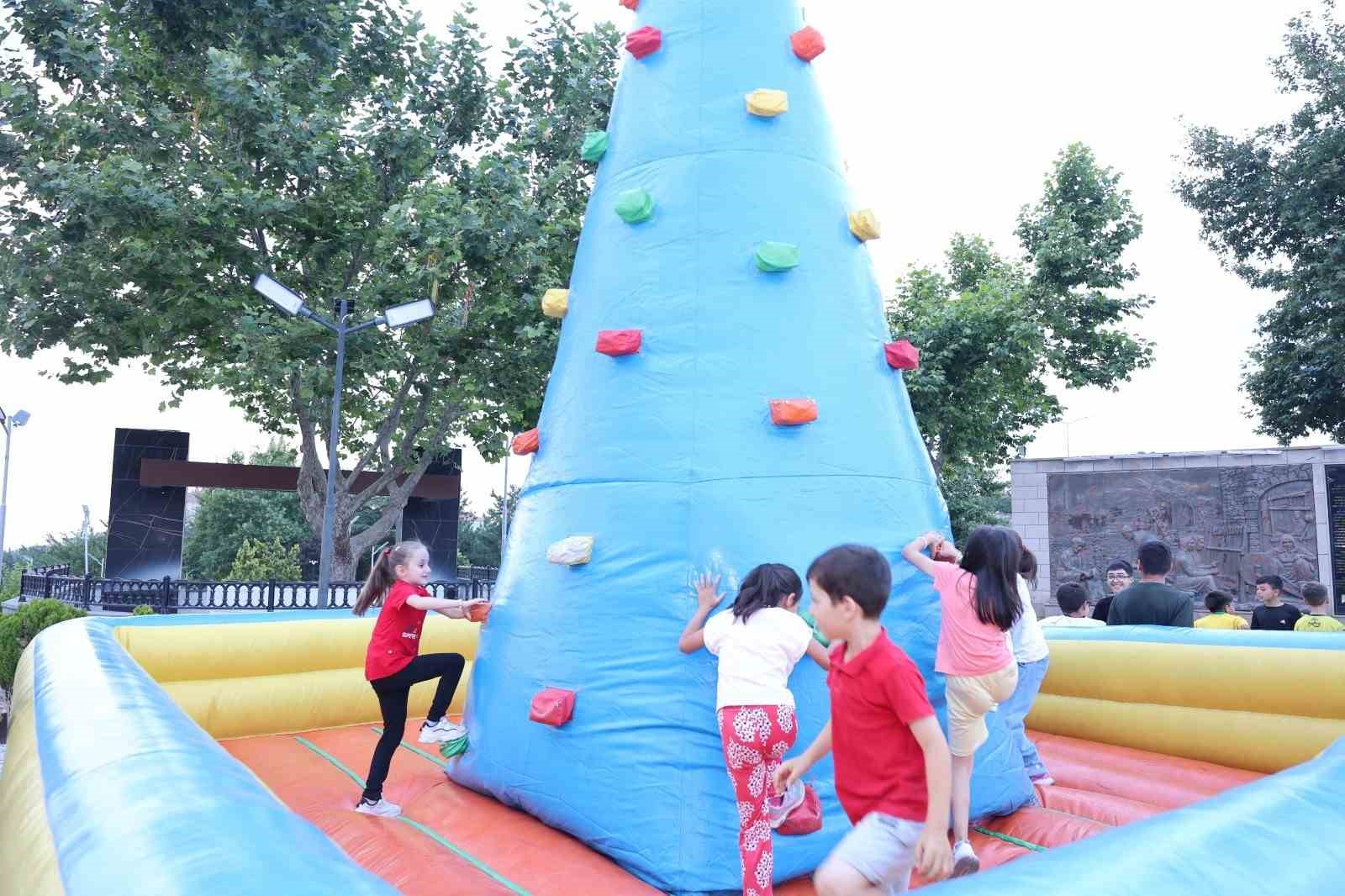 Spor A.Ş. çocuklarla Hacılar’da buluştu