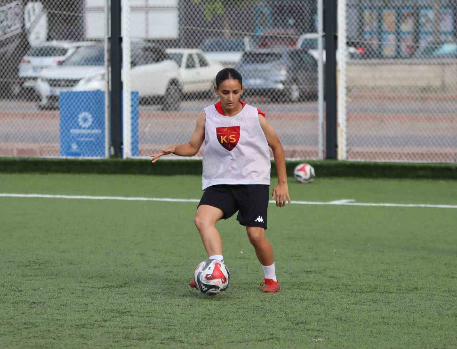 Kayseri Kadın Futbol Kulübü, Süper Lig’e hazırlanıyor