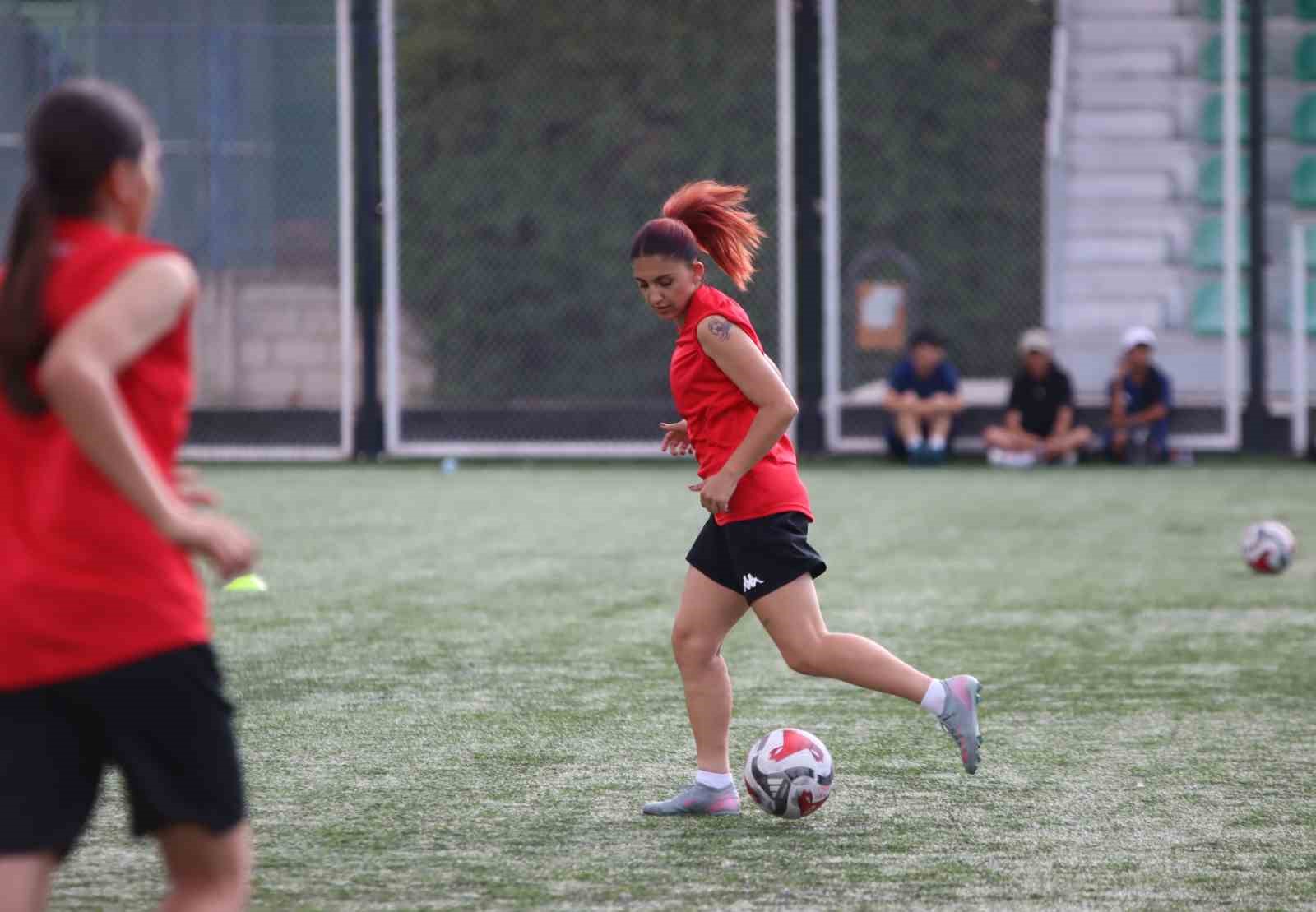 Kayseri Kadın Futbol Kulübü, Süper Lig’e hazırlanıyor