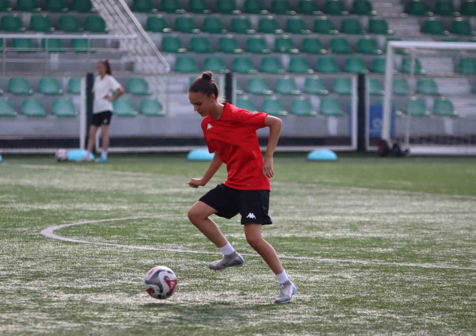 Kayseri Kadın Futbol Kulübü, Süper Lig’e hazırlanıyor