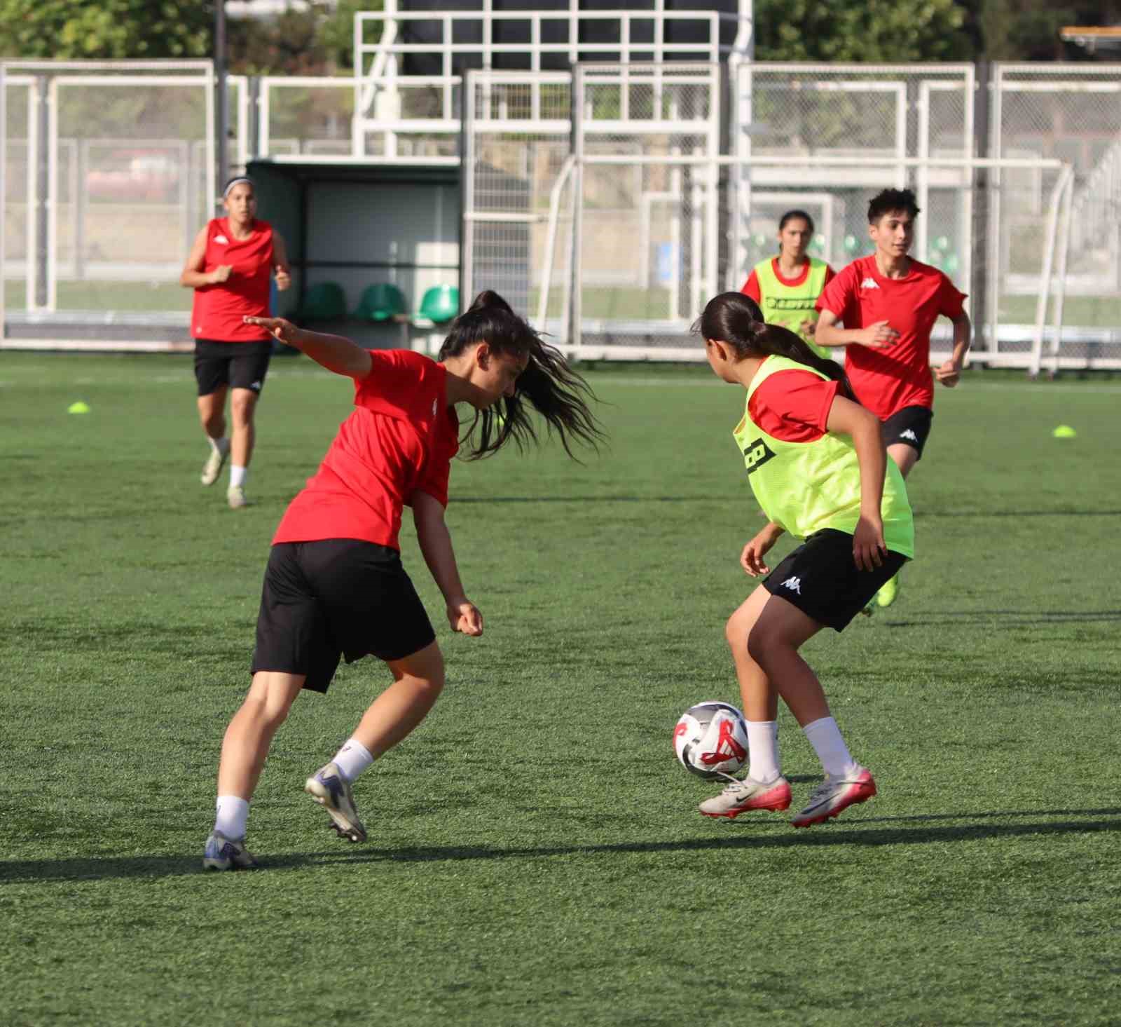 Kayseri Kadın Futbol Kulübü, Süper Lig’e hazırlanıyor