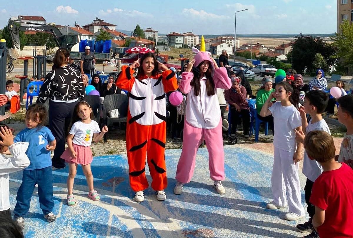 Altıntaş’ta "Çocuk Şenliğine yoğun ilgi