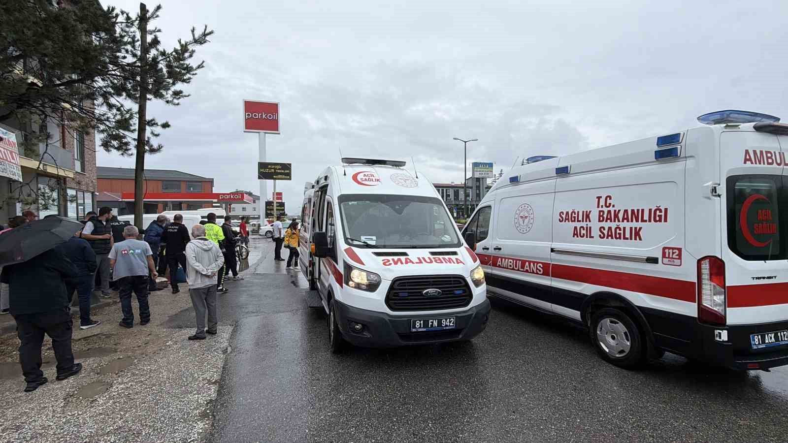 Sağanak beraberinde kazayı getirdi: 5 yaralı
