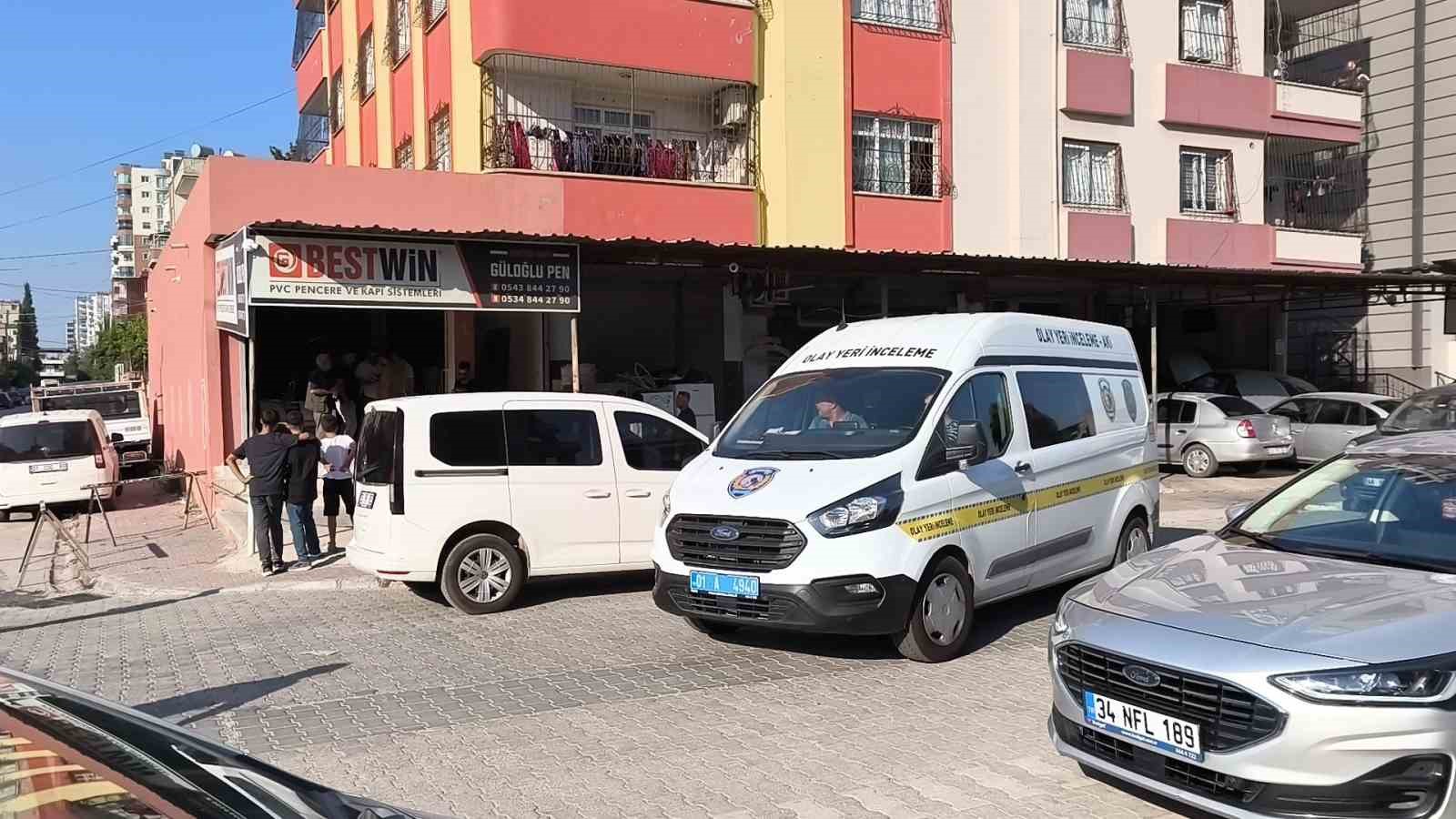 İş yerinde vurulan PVC ustası yaşam savaşını kaybetti