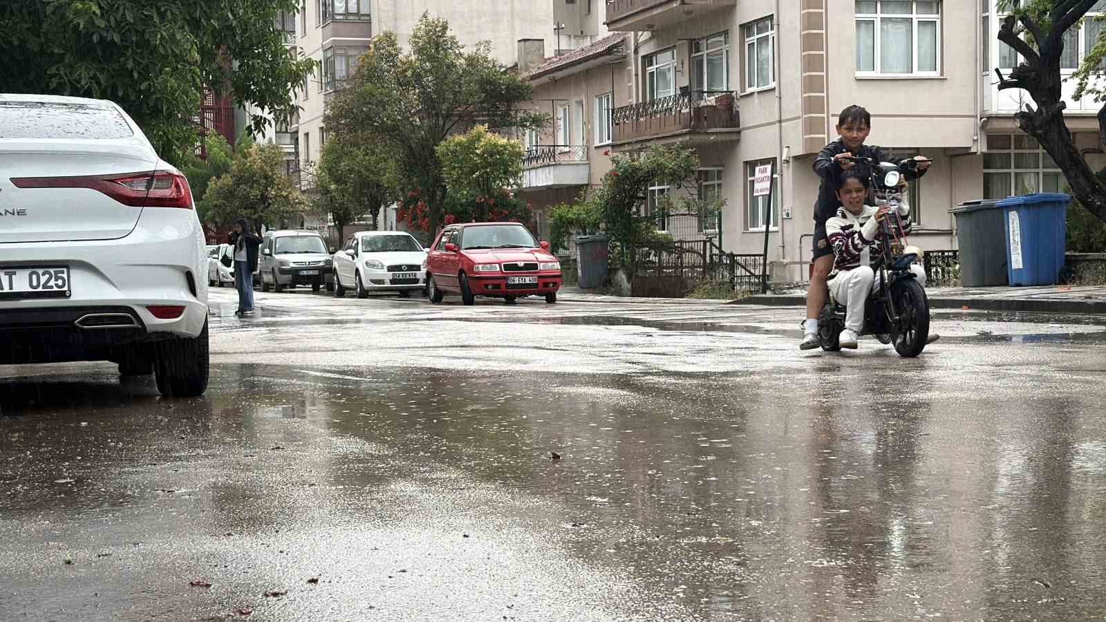 Bolu’da sağanak etkili oldu