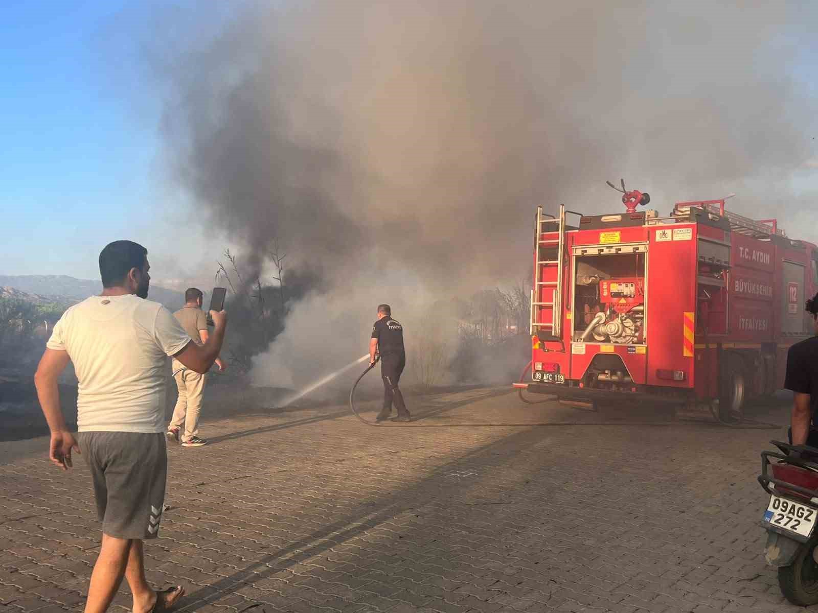 Kuru otlar tutuştu, alevler ağıla sıçradı