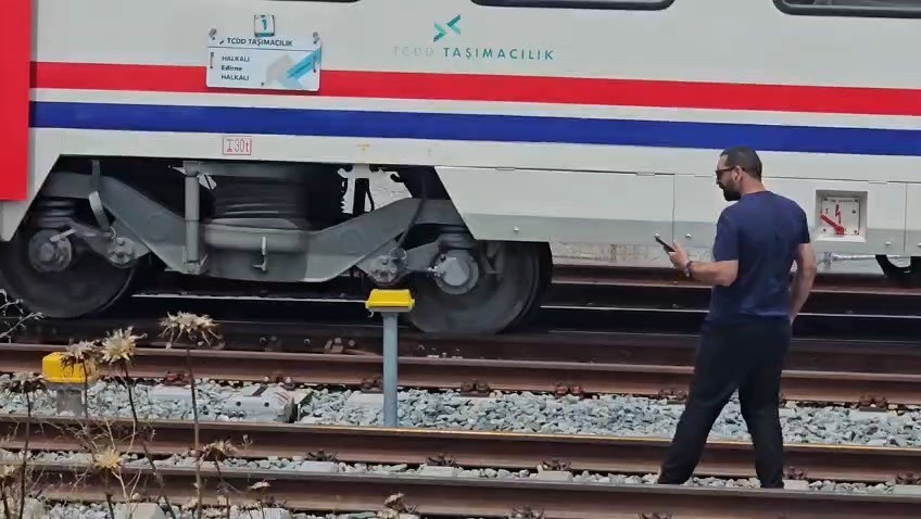Çerkezköy’de yolcu treni raydan çıktı
