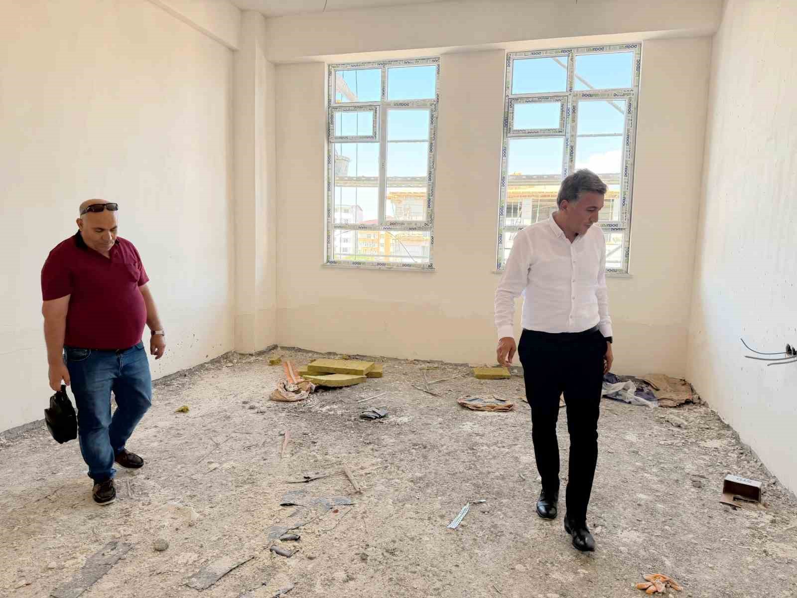 Ağrı İl Milli Eğitim Müdürü Çakan: "Eğitim yatırımlarını sahada yakından takip ediyoruz"