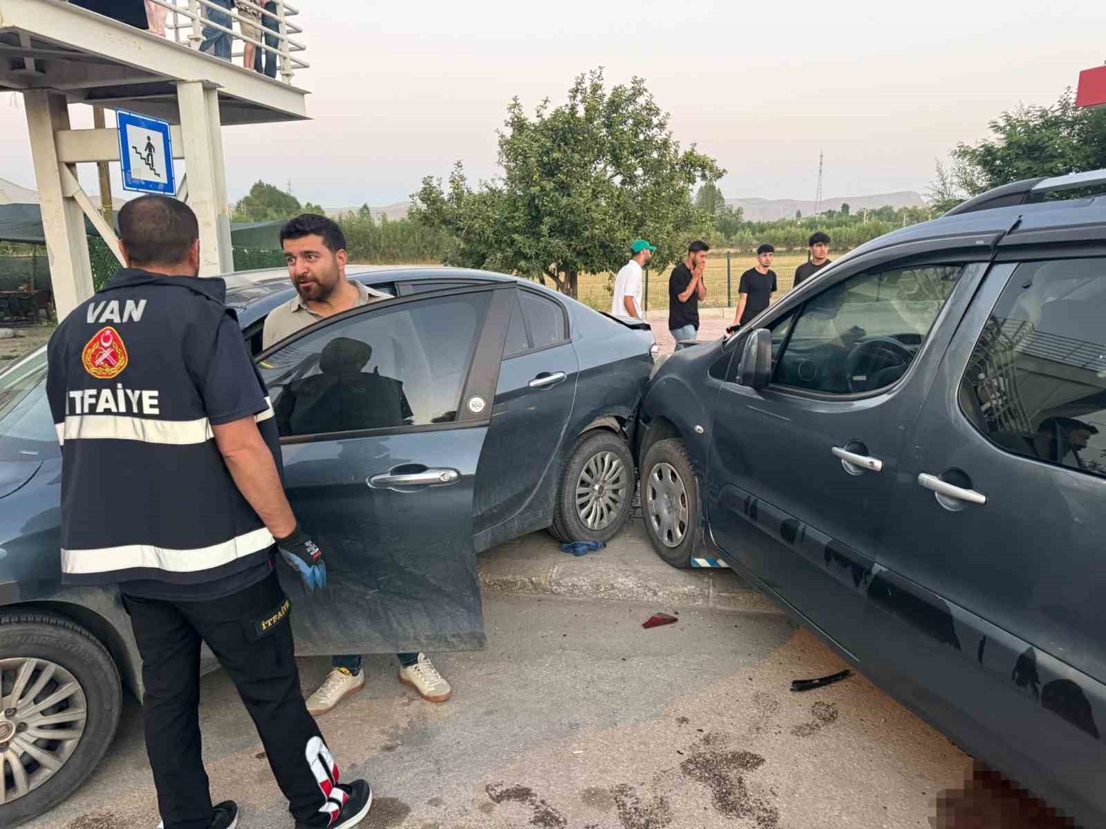 Van’da zincirleme trafik kazası: 1 yaralı
