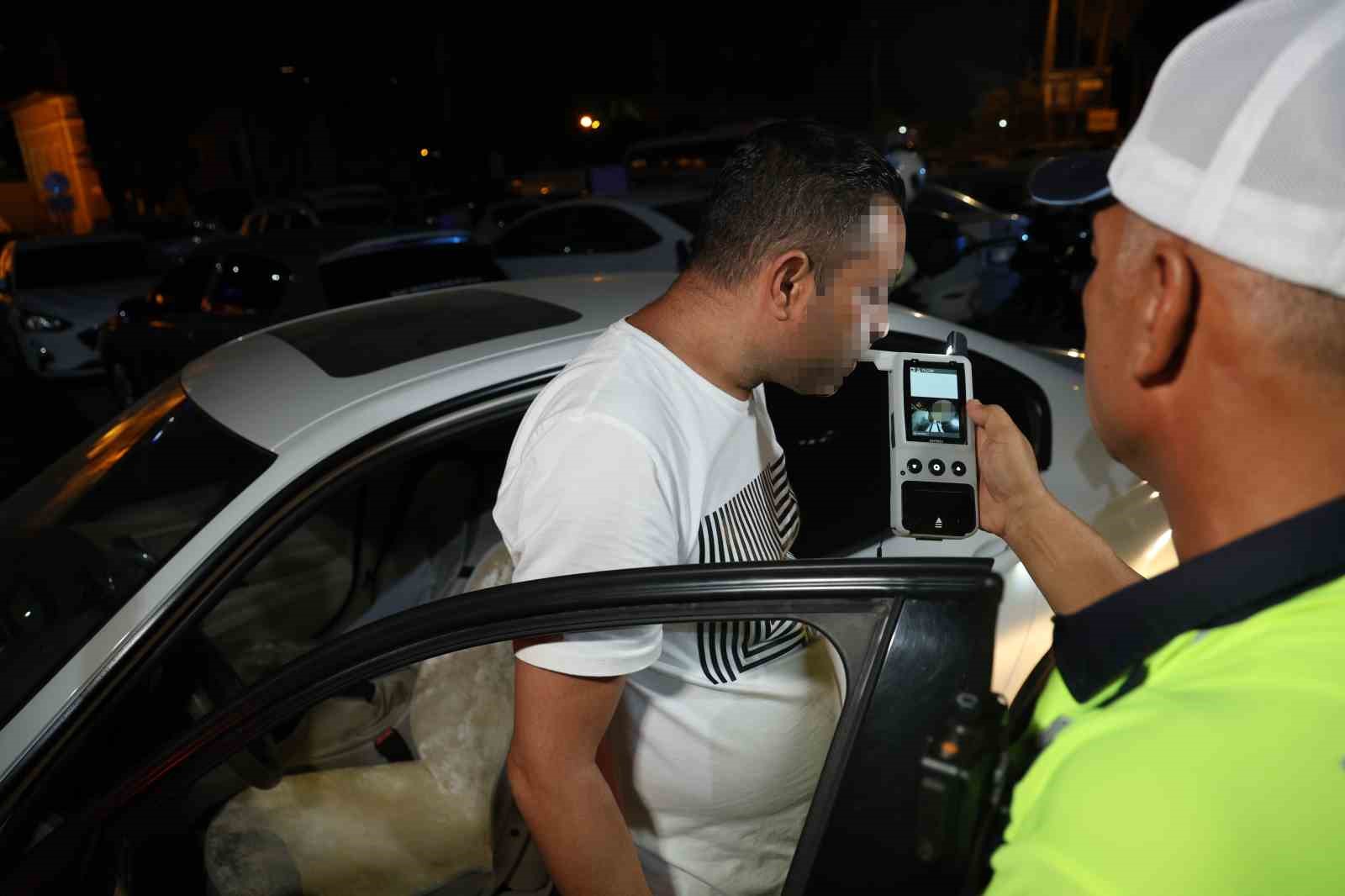 Adana’da trafik denetiminde 42 sürücüye ceza yağdı