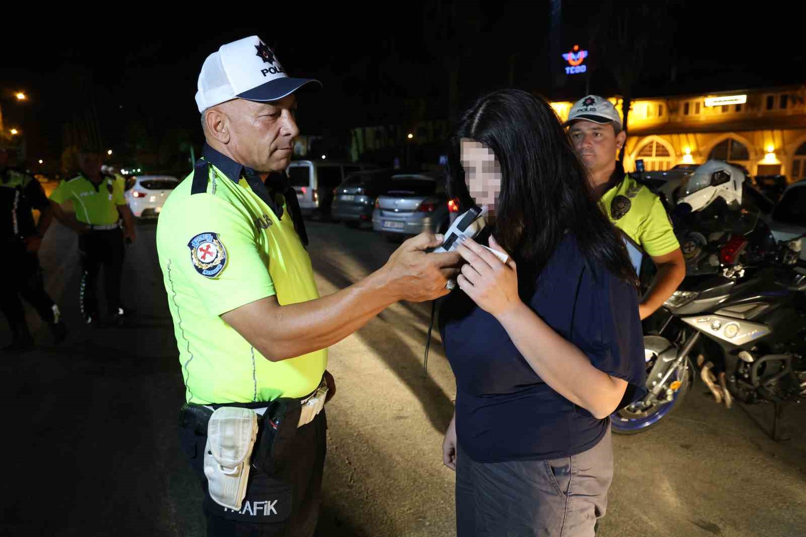 Adana’da trafik denetiminde 42 sürücüye ceza yağdı