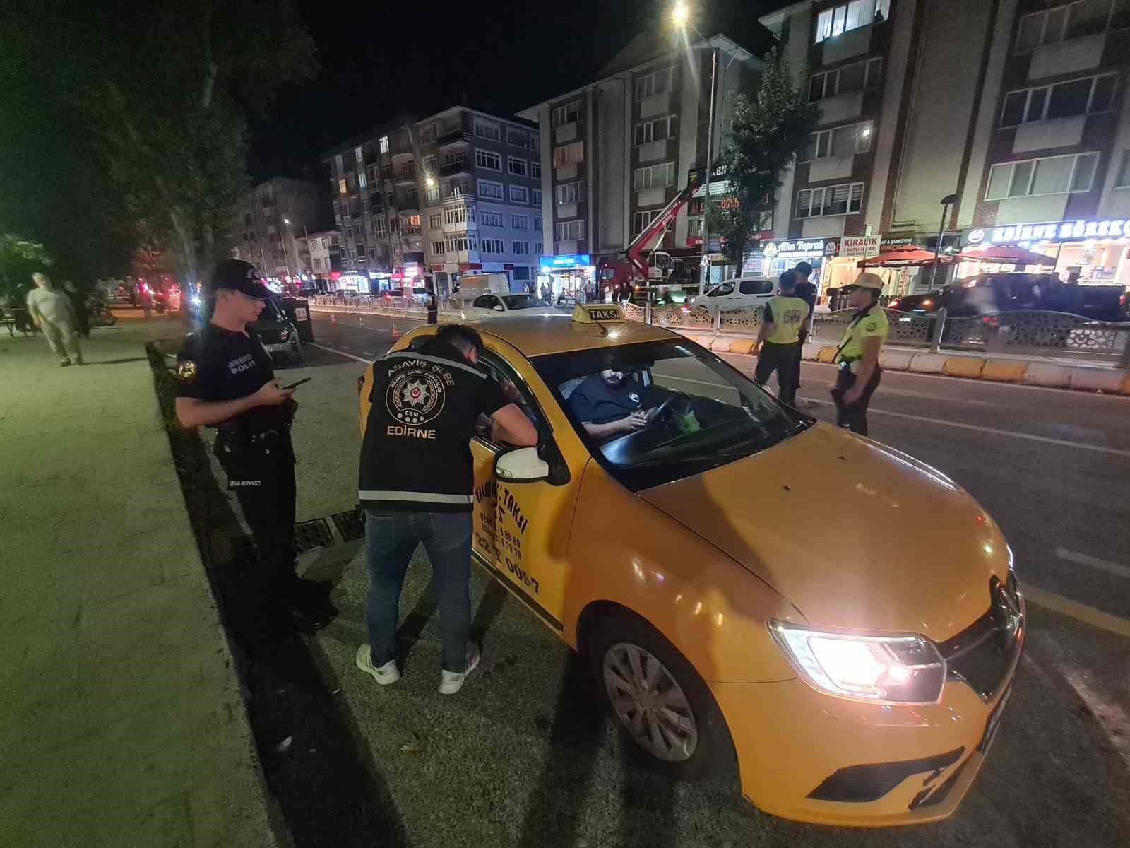 Edirne polisinden şok uygulama