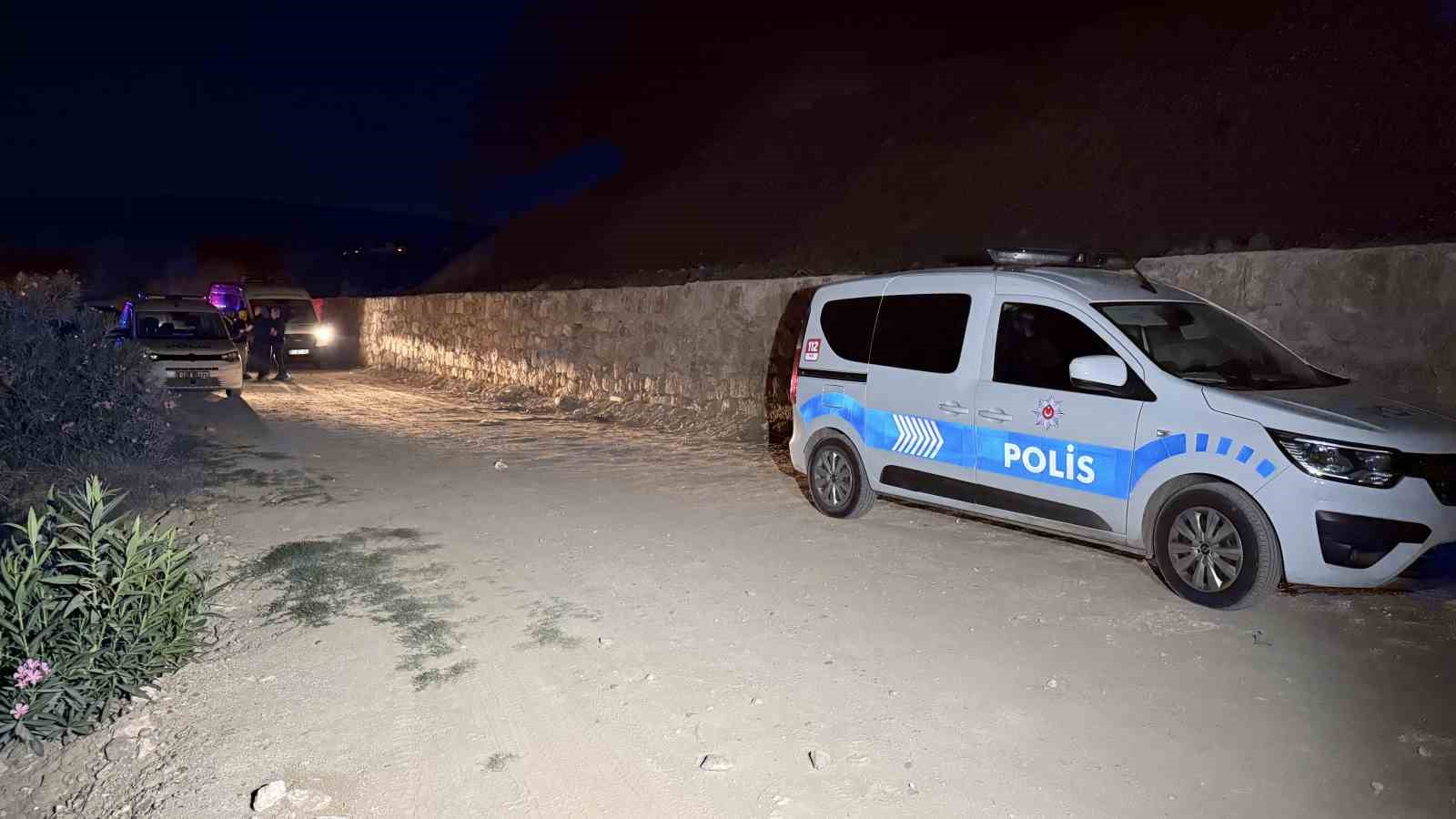 Adana’da 1 kadın ve 2 erkek silahlı saldırıda hayatını kaybetti