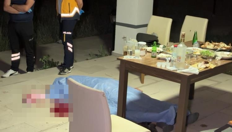 Aksaray’da villa bahçesindeki içki masasında cinayet: 1 ölü