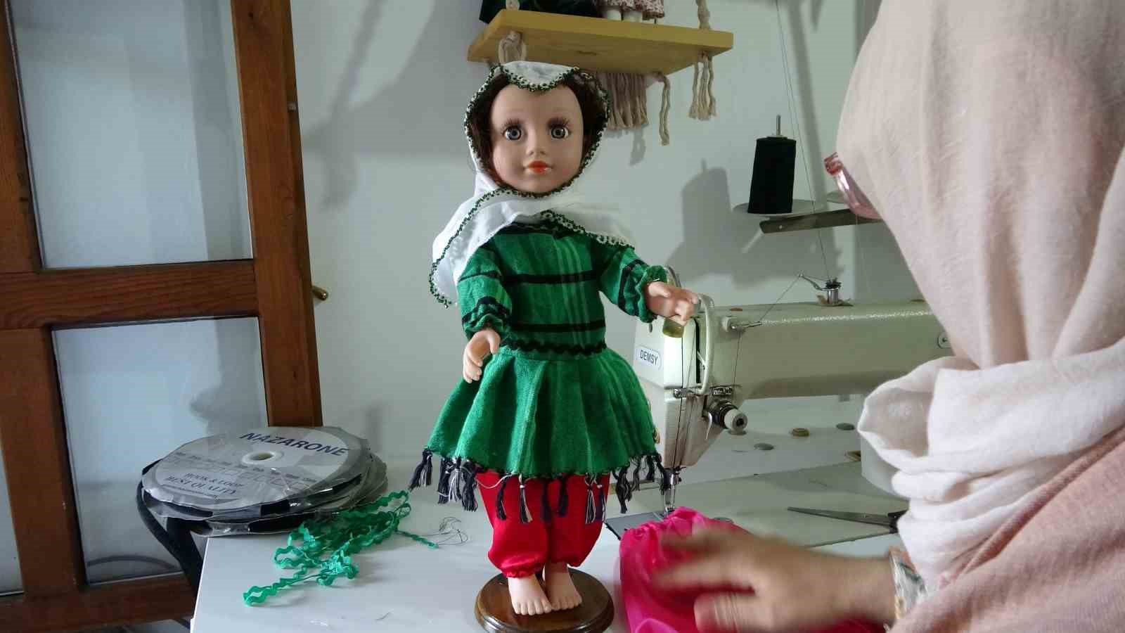 Atıl kumaşları sanata dönüştürüyorlar