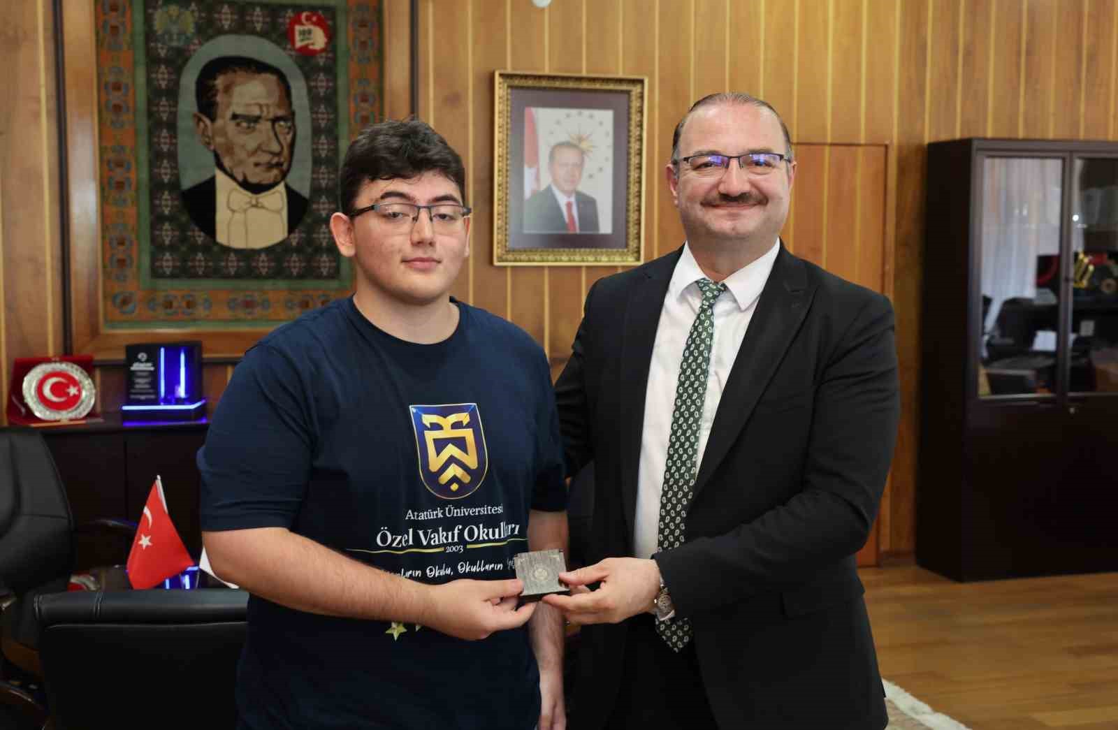 Atatürk Üniversitesi özel vakıf okullarından 2026 YKS’de zirveye taşınan başarı