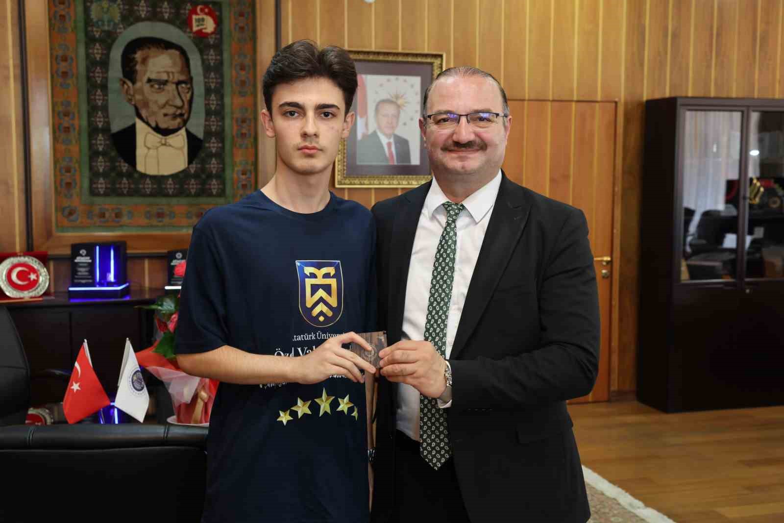 Atatürk Üniversitesi özel vakıf okullarından 2026 YKS’de zirveye taşınan başarı