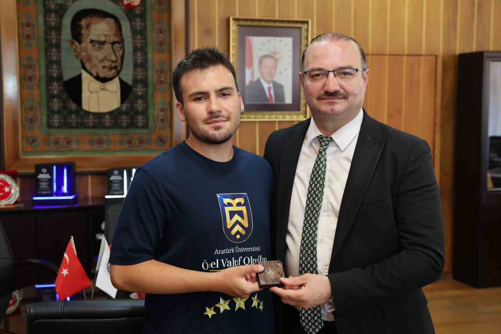 Atatürk Üniversitesi özel vakıf okullarından 2026 YKS’de zirveye taşınan başarı