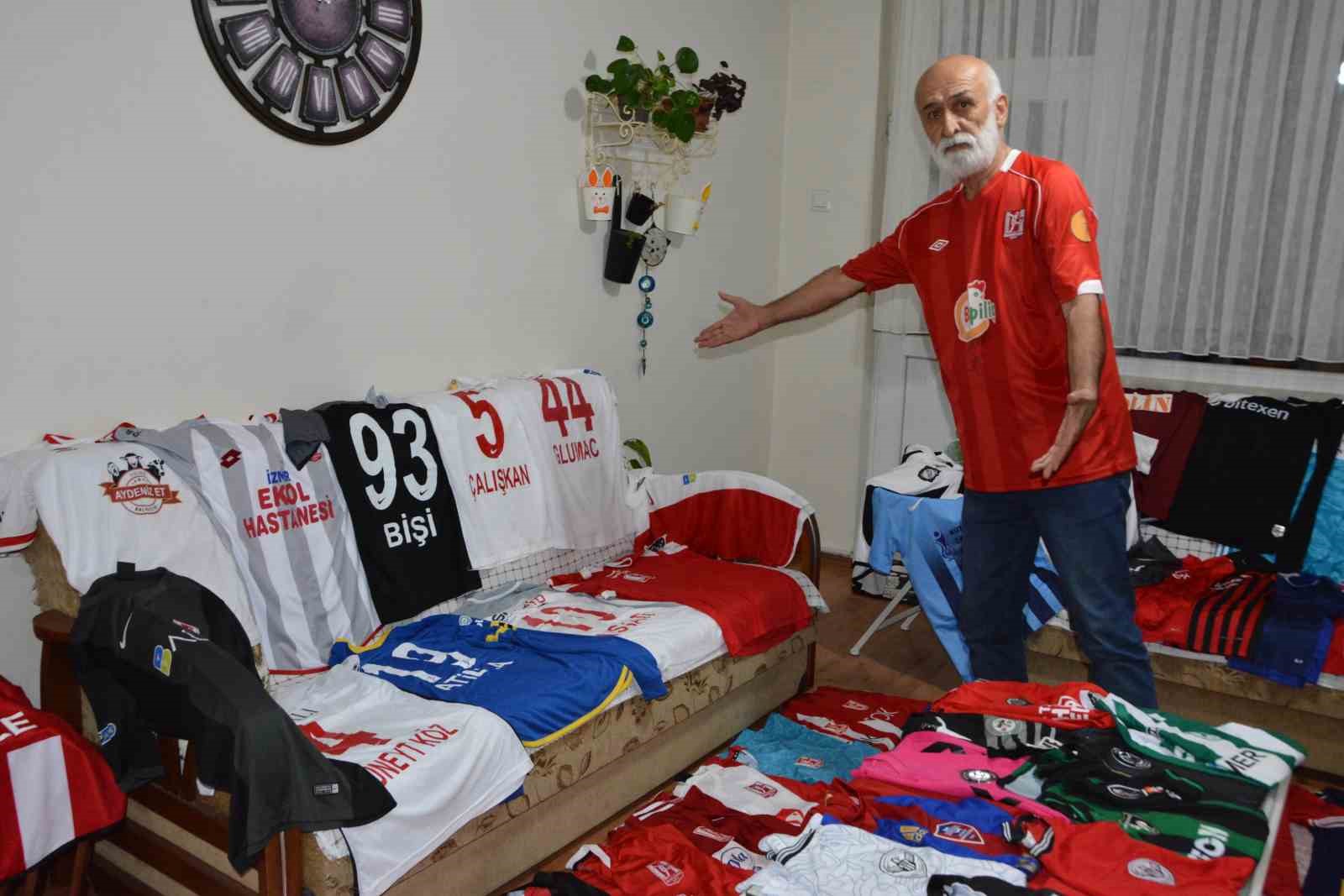 Balıkesir’de 300 formalık koleksiyon