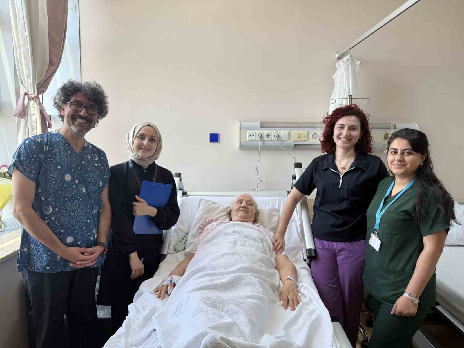 Eline gelen kitle üzerine harekete geçildi: "Türkiye’deki ilk ameliyat, gururluyuz"