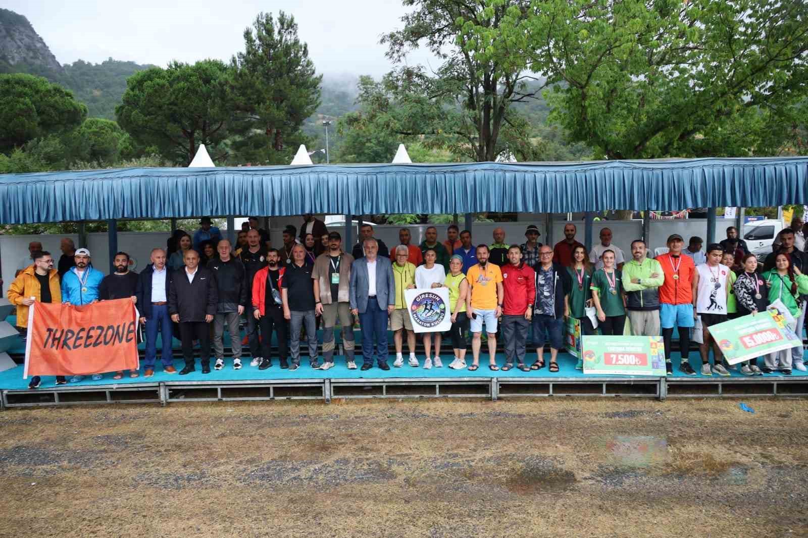 Kapıkayafest’te 21 kilometrelik dağ koşusunda nefes kesen mücadele