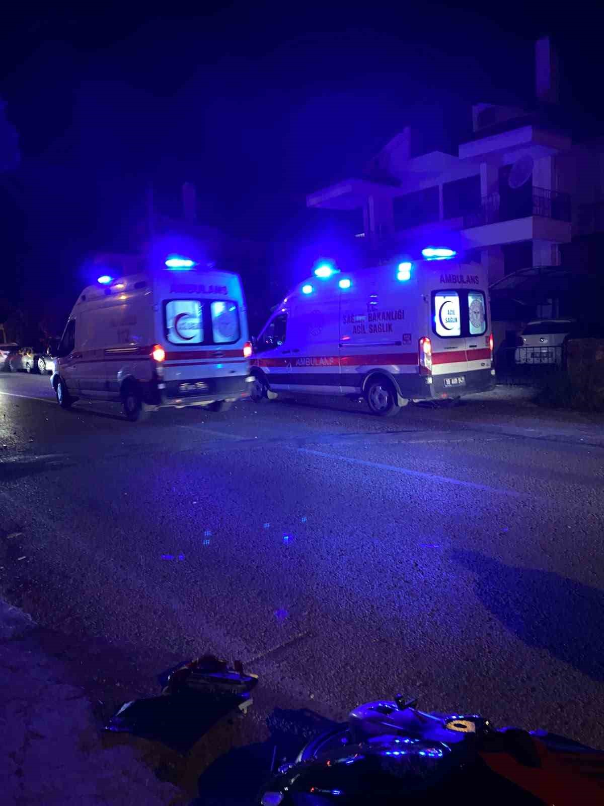Ayvalık’ta motosiklet ile otomobil çarpıştı: 1 ağır yaralı
