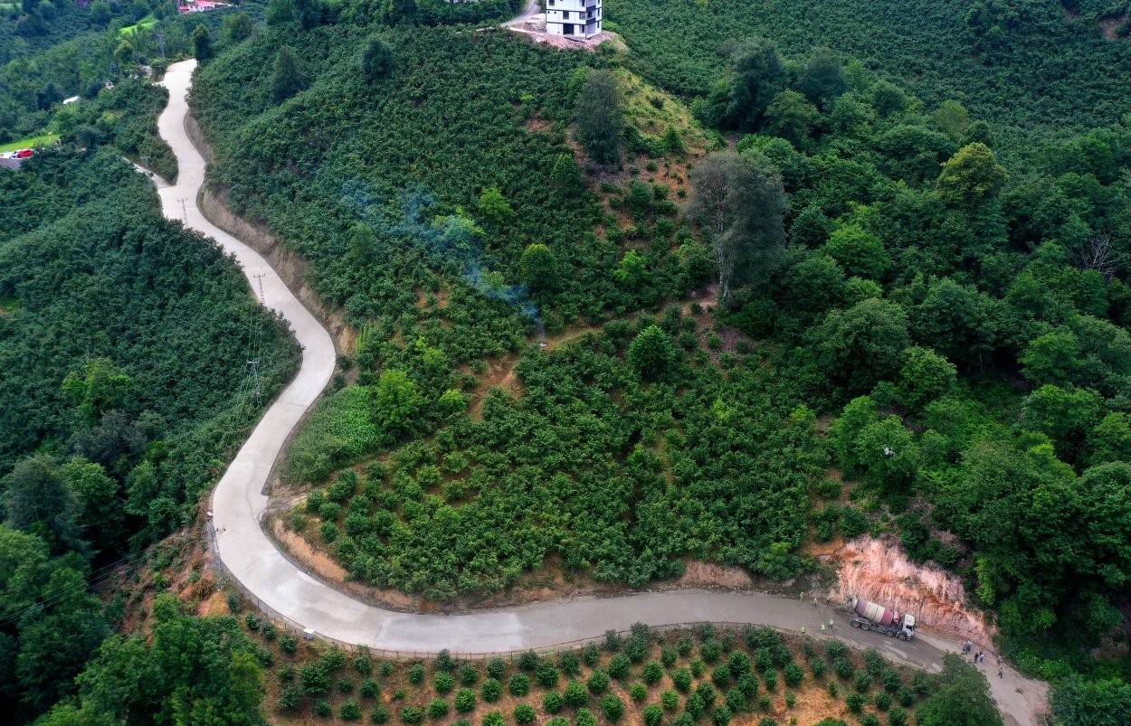 Ordu’da beton yol çalışmaları sürüyor