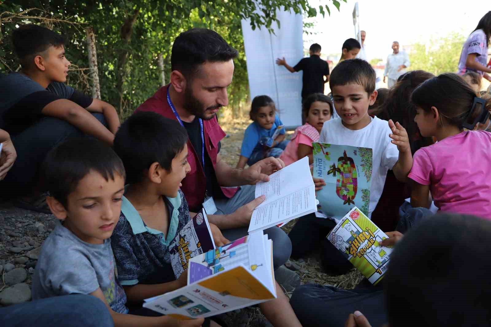 Masal Sandığı kırsal mahallelerde çocuklarla buluştu