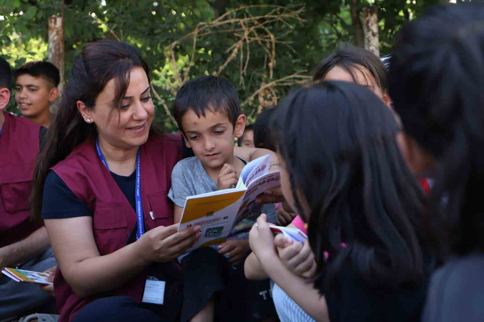 Masal Sandığı kırsal mahallelerde çocuklarla buluştu