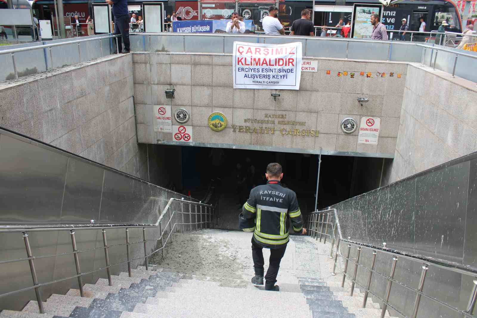 Beton mikserinin pompası patladı: 5 kişi hastaneye kaldırıldı
