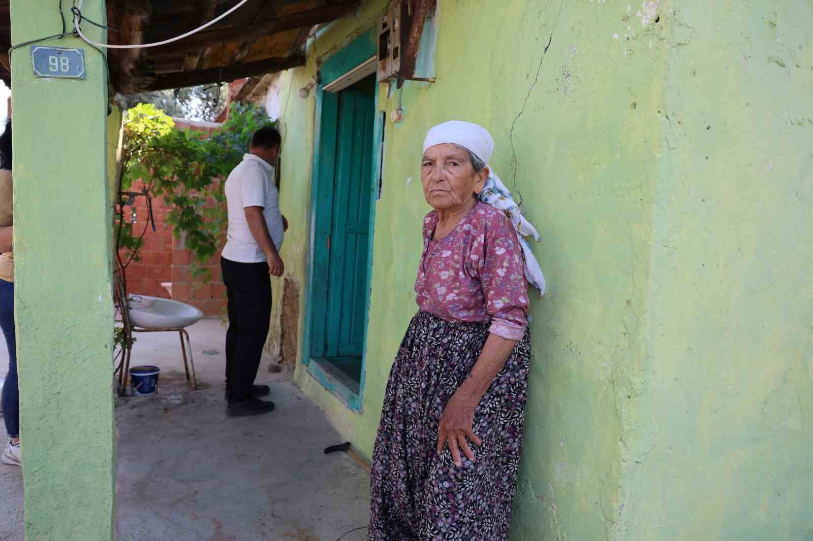 Hayatta kimsesi kalmayan Ümmü nine yıllardır tuvalet ve banyoya hasret yaşıyor