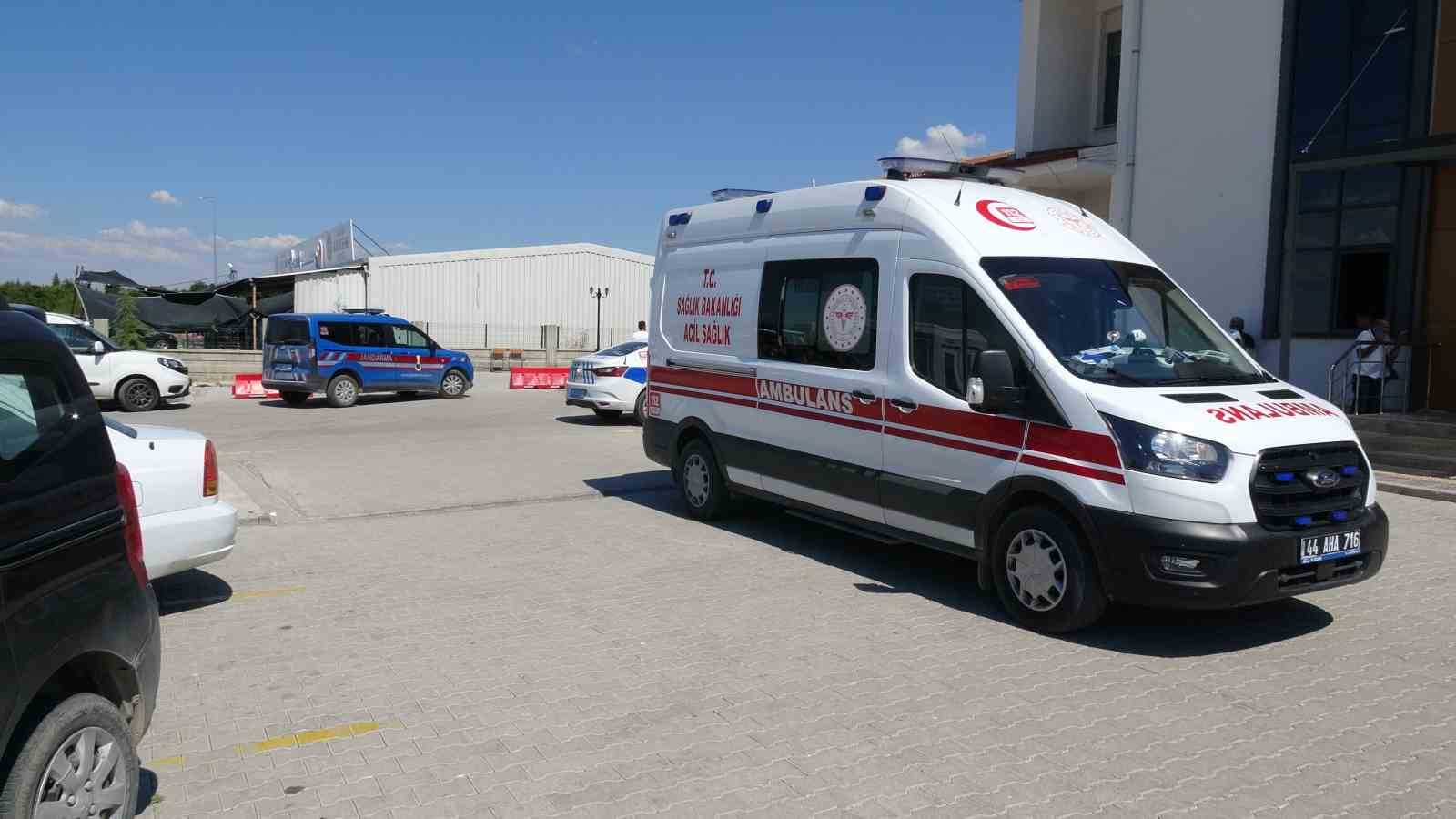 Malatya’da bahçesinde başından vurulmuş halde bulunan adam hayatını kaybetti