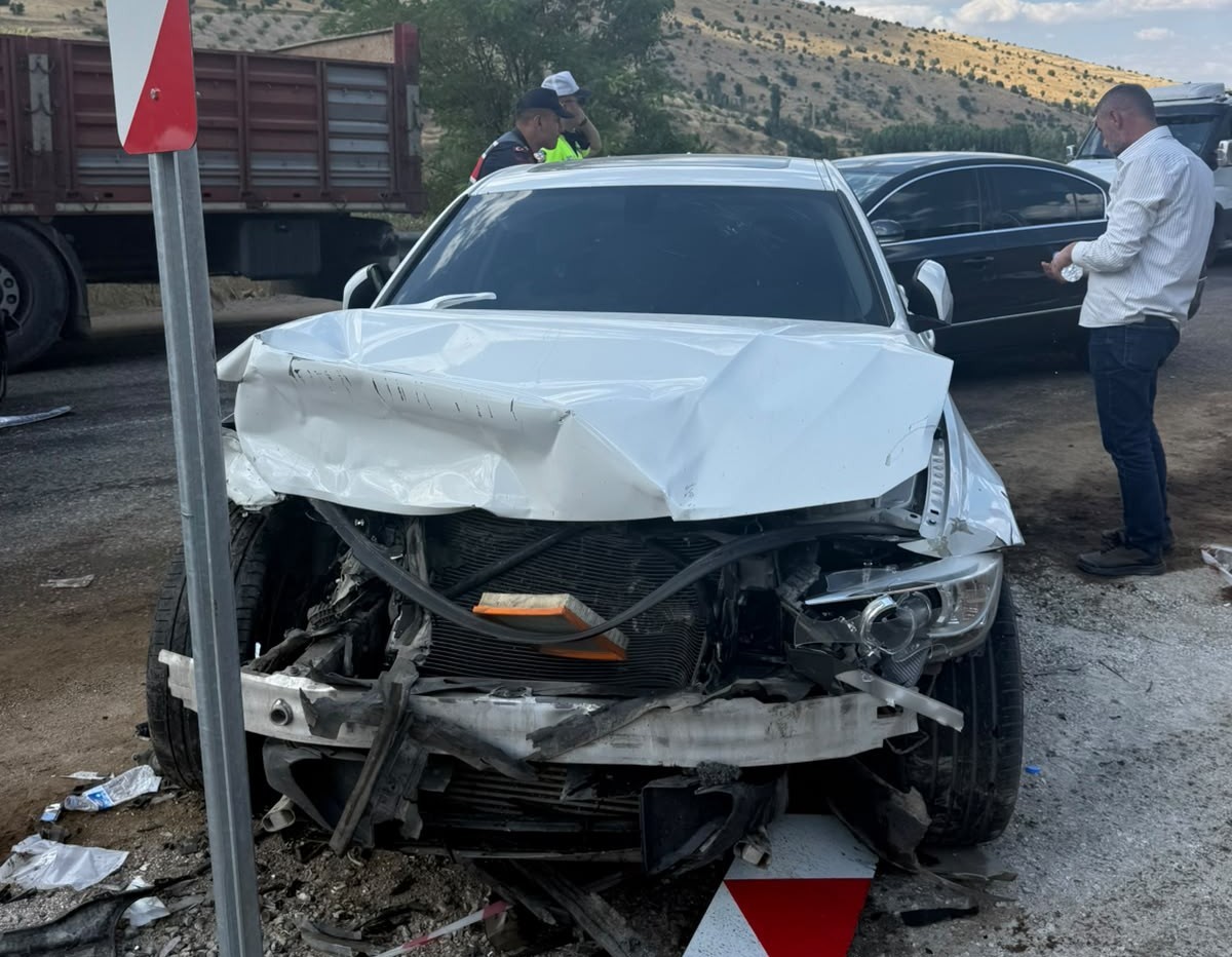 Malatya’da düğün konvoyunda kaza: 9 yaralı