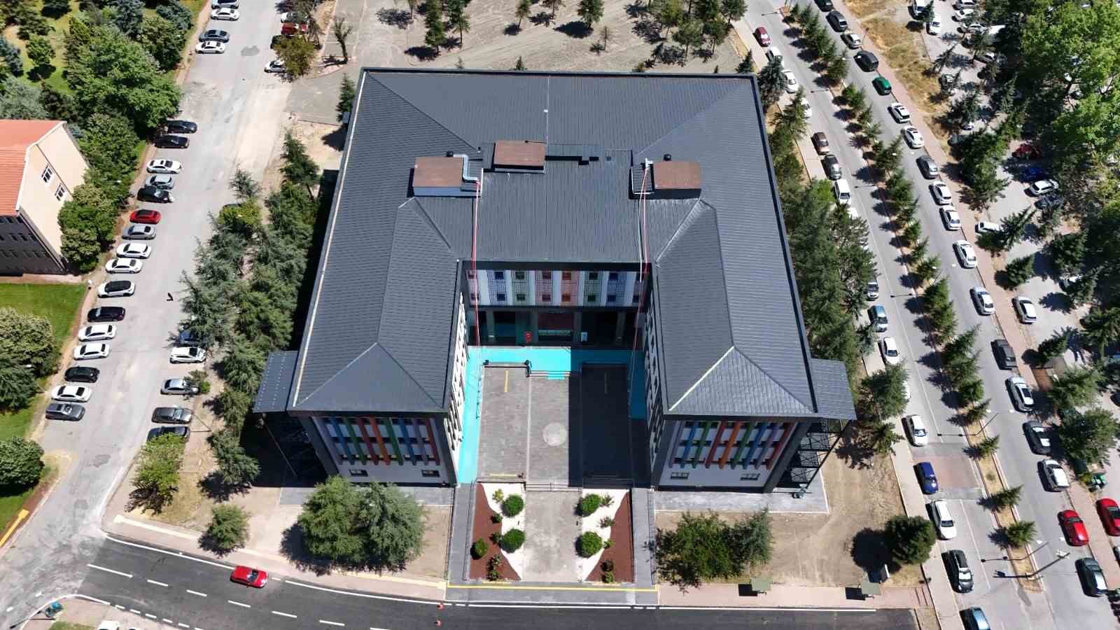 Eğitim yuvalarına yeşil dokunuş