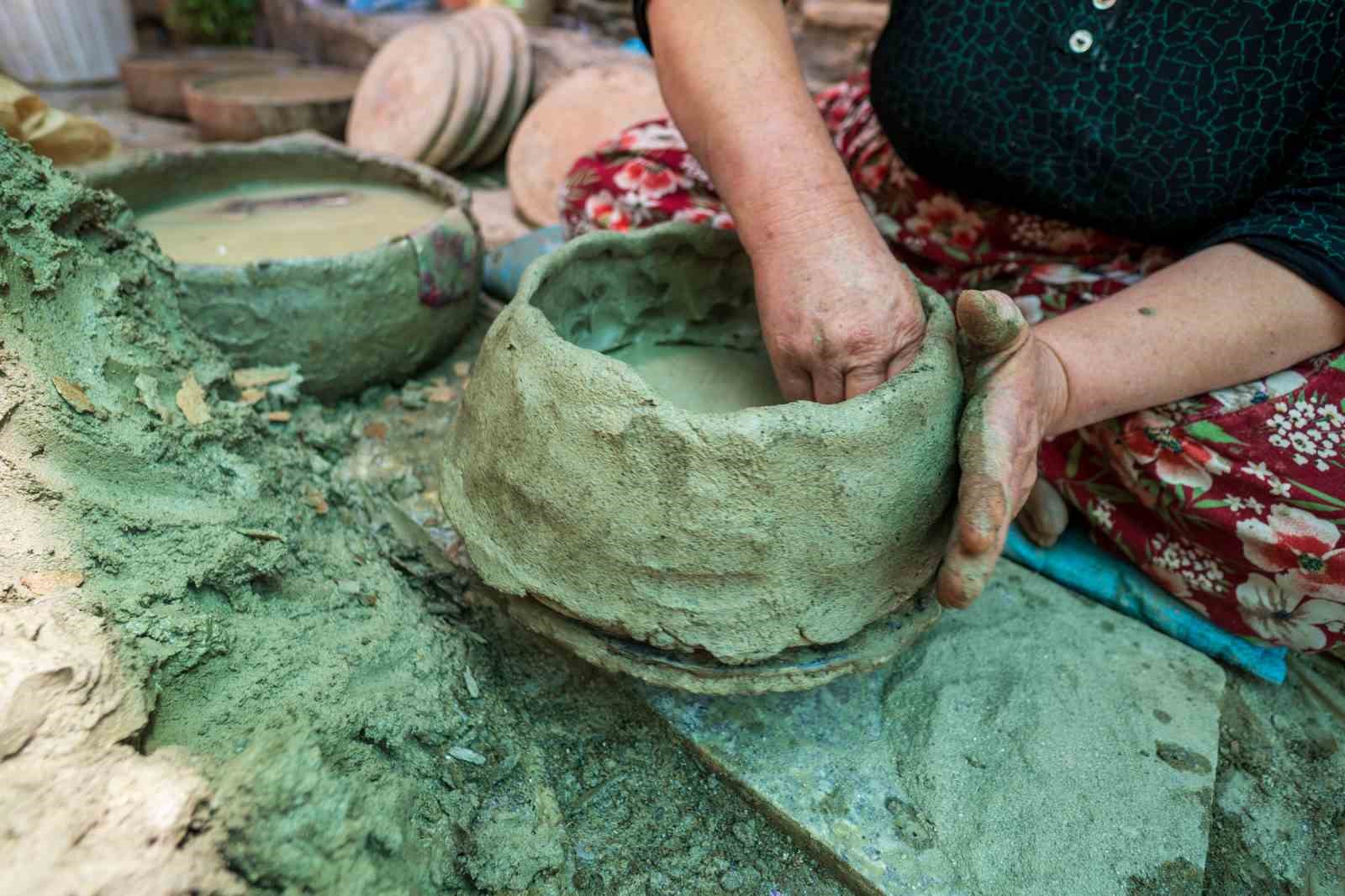Binlerce yıllık gelenek çömlek üretimi kadın emeğiyle yaşatılıyor