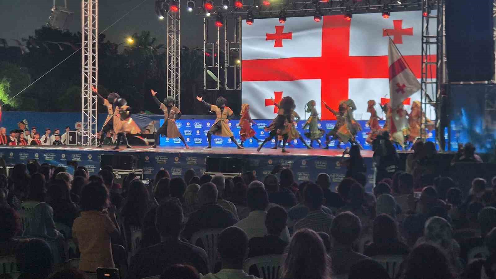 36. Uluslararası Samsun Halk Oyunları Festivali final gösterisiyle sona erdi