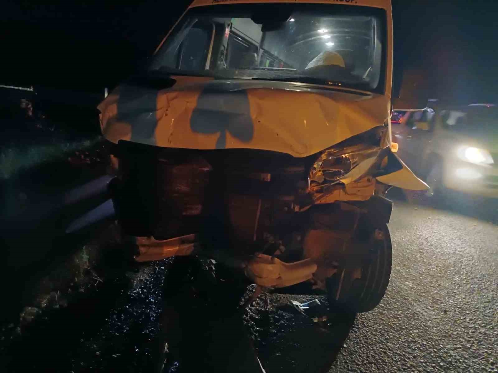 Malatya’da minibüs ile otomobil çarpıştı: 1 ölü, 1 yaralı