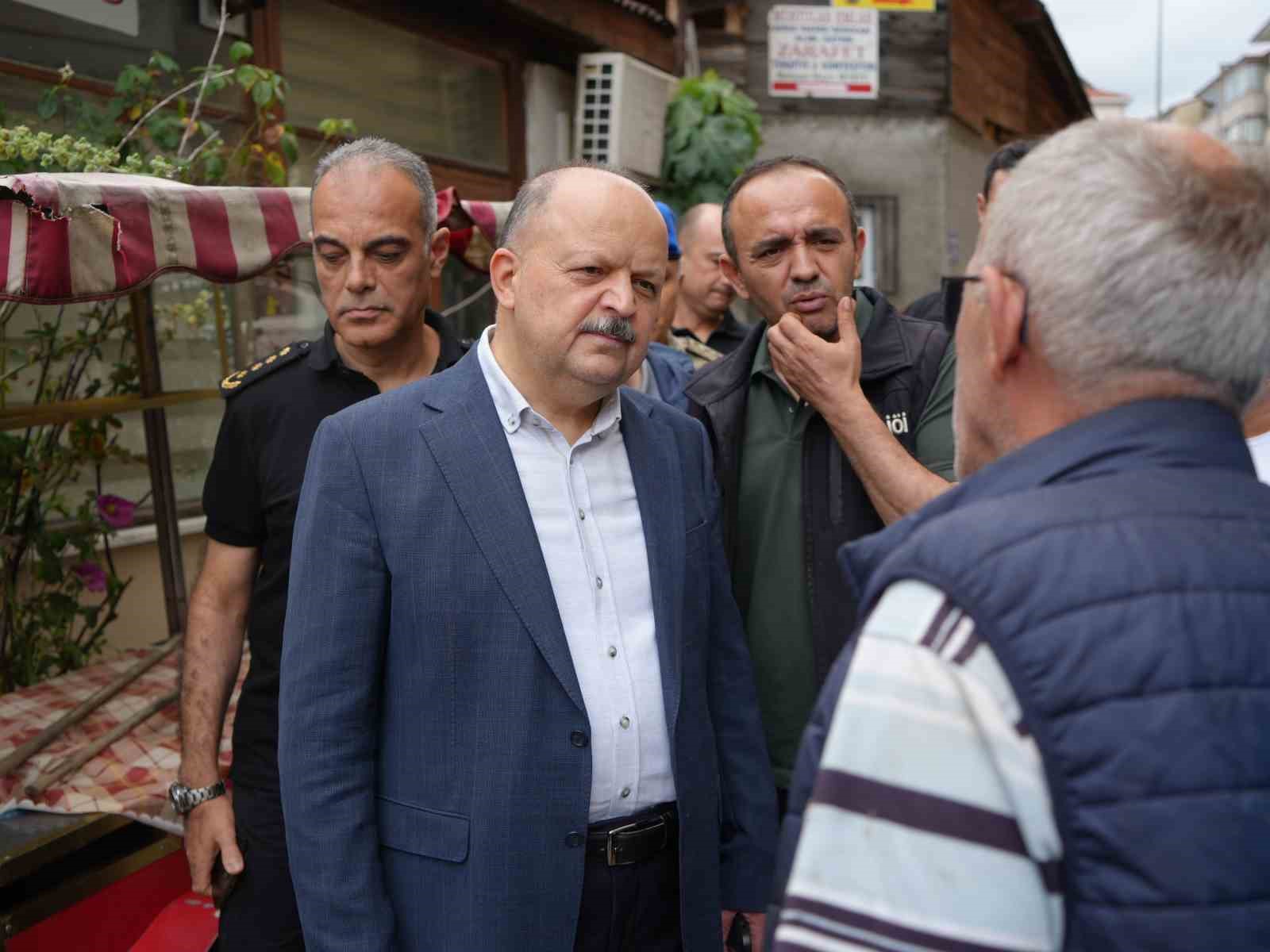 Kastamonu’da sağanak kabusa döndü: 12 kişi tahliye edildi, 6 köy yolu ulaşıma kapandı