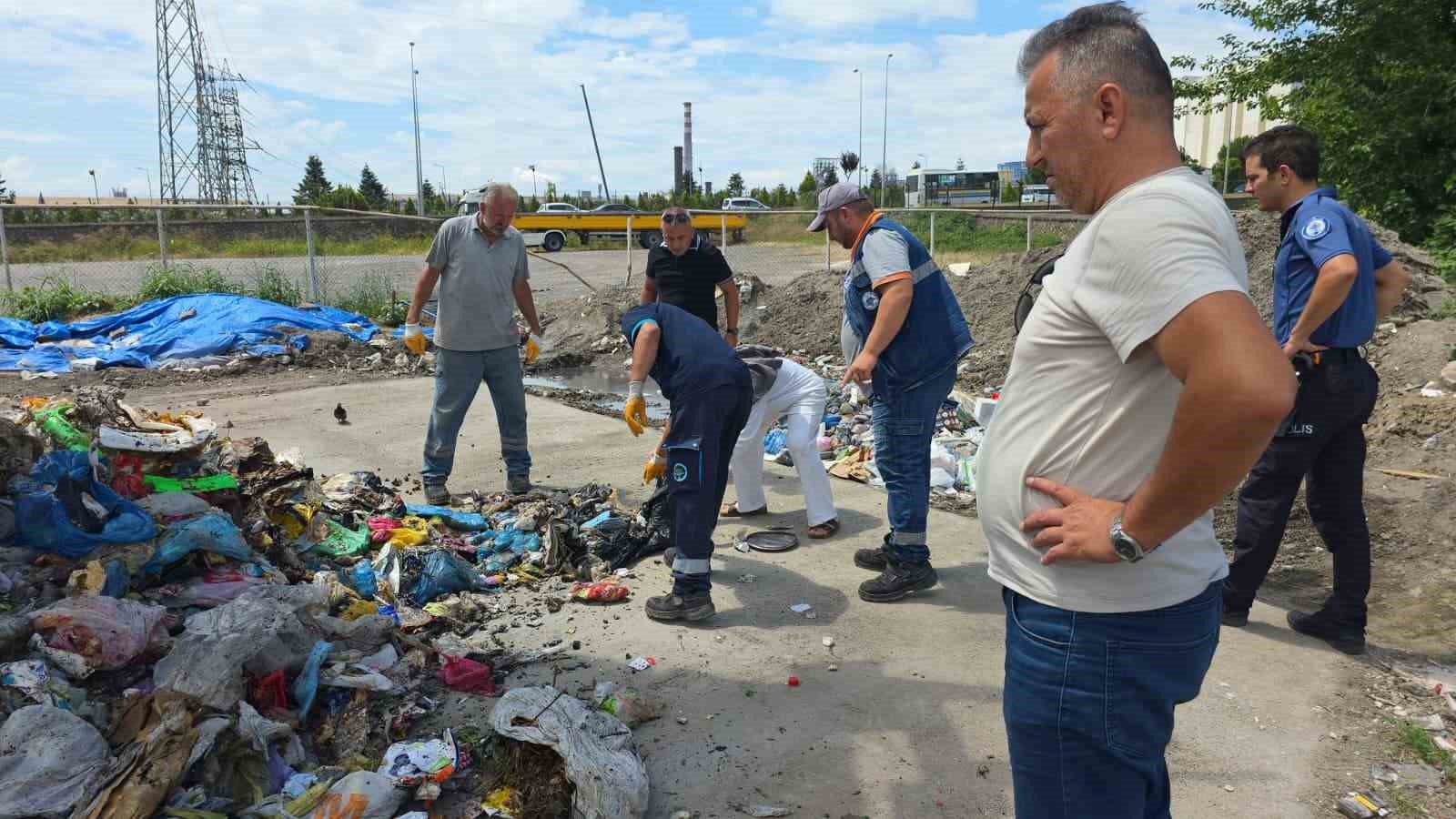 Altın dolu çantasını yol kenarına bırakıp evine çıktı, döndüğünde hayatının şokunu yaşadı