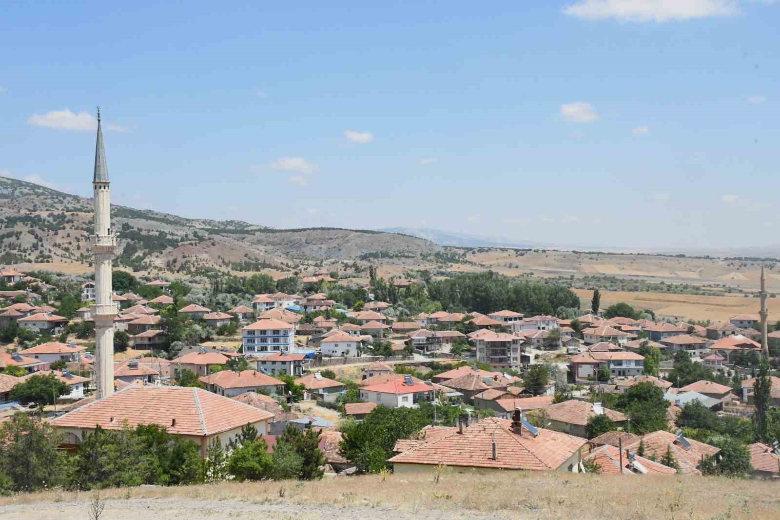 Meyvecilik projesi köyün refah seviyesini değiştirdi: Göç durdu, işsizlik bitti