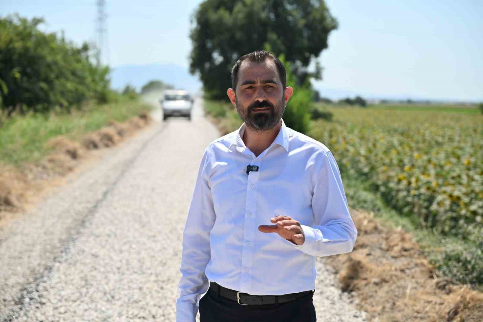 Şehzadeler’de çiftçinin beklediği yol yenilendi