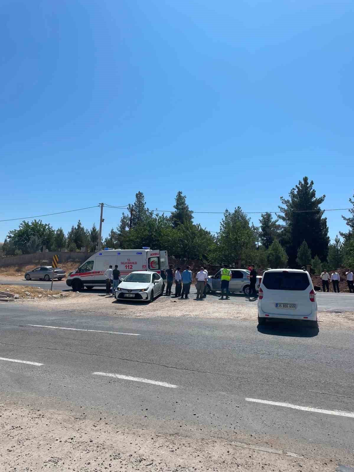 Kurtalan’da iki otomobil çarpıştı: 2 yaralı