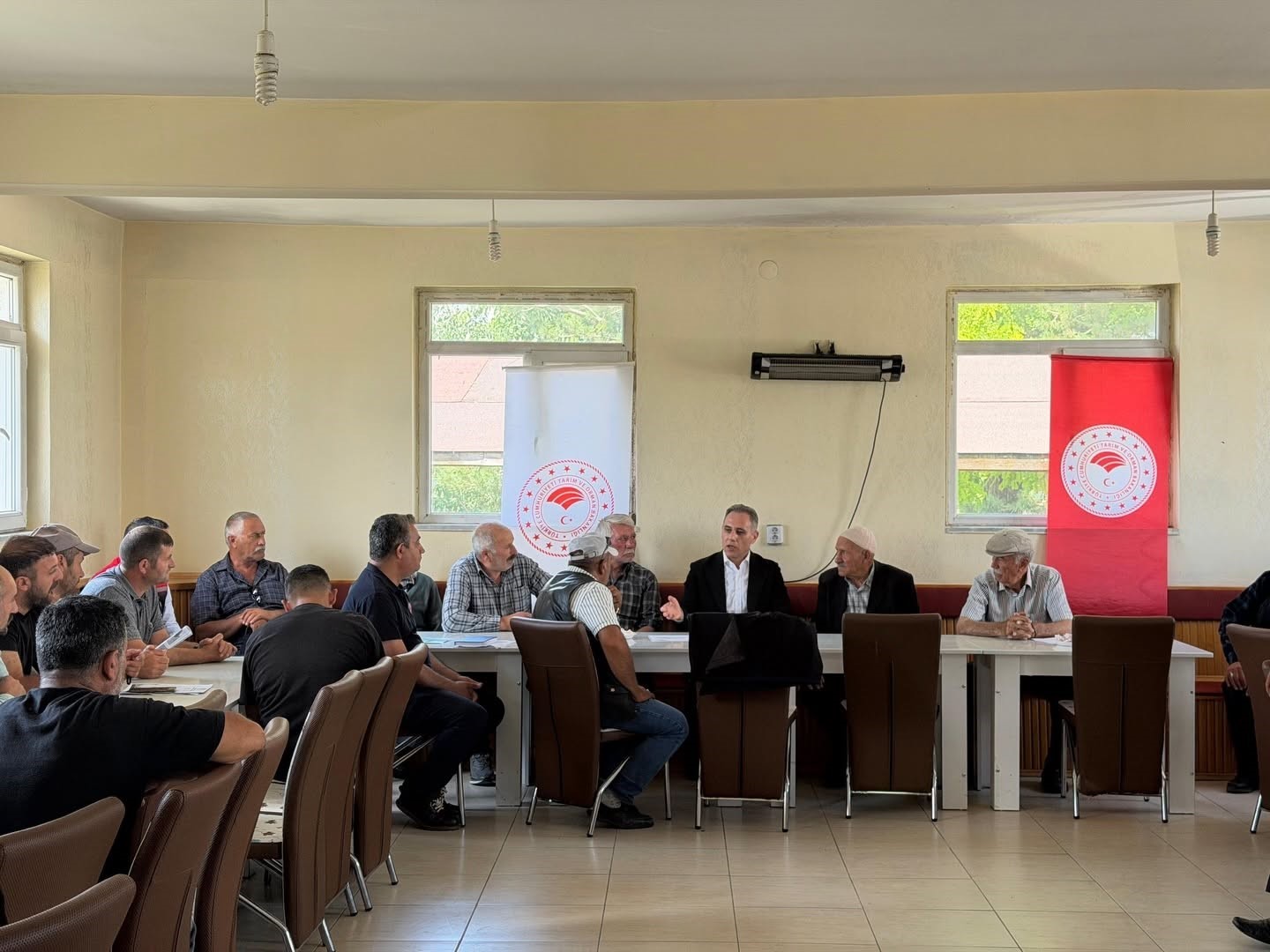 Tarım ve Orman Müdürü Enver Aydın üreticilerle buluştu