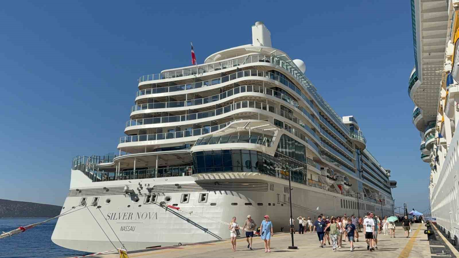 Bodrum turizmde gücünü korudu: İlk 6 ayda 416 bin yabancı turist, Temmuz’da nüfus 800 bine dayandı