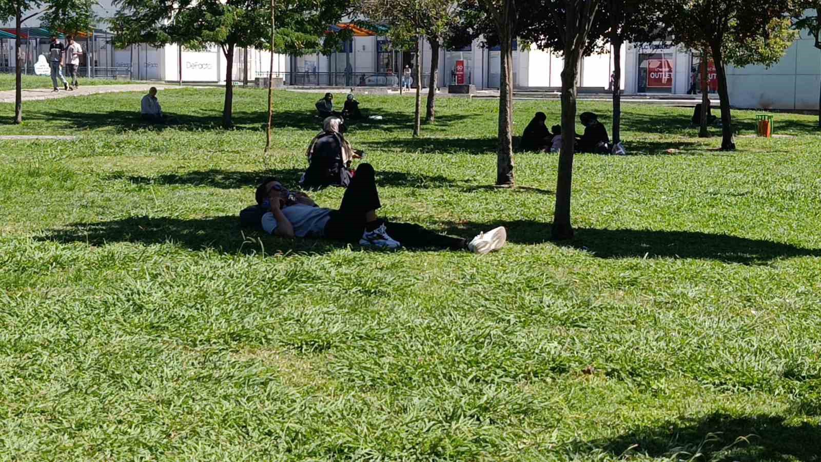 Şanlıurfa’da termometreler 48 dereceyi gösterdi
